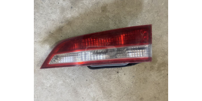 Arka Stop Lambası HONDA Elysion 2002-2007 Arka Stop Lambası HONDA Elysion 2002-2007