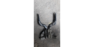 Kaput Menteşesi TOYOTA Corolla 2014-2017 Kaput Menteşesi TOYOTA Corolla 2014-2017