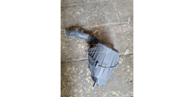 Hava Filtre Kutusu AUDI A8 2011-2017
