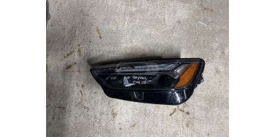 Ön Far AUDI SQ5 2019-2023