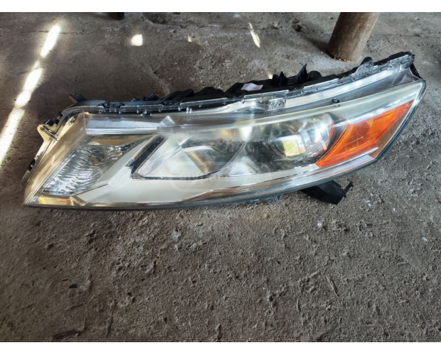 Ön Far HONDA Crosstour 2009-2016 Ön Far HONDA Crosstour 2009-2016