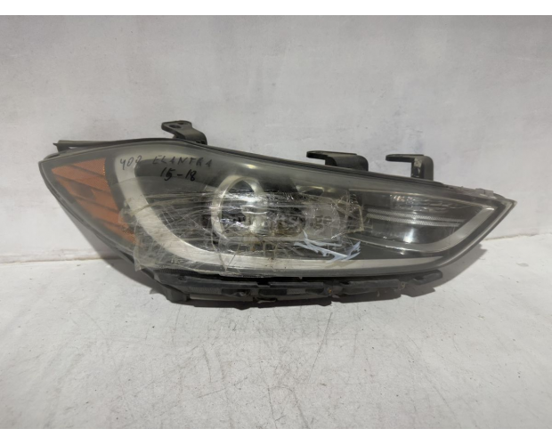 Ön Işık HYUNDAI Elantra 2015-2018 Ön Işık HYUNDAI Elantra 2015-2018