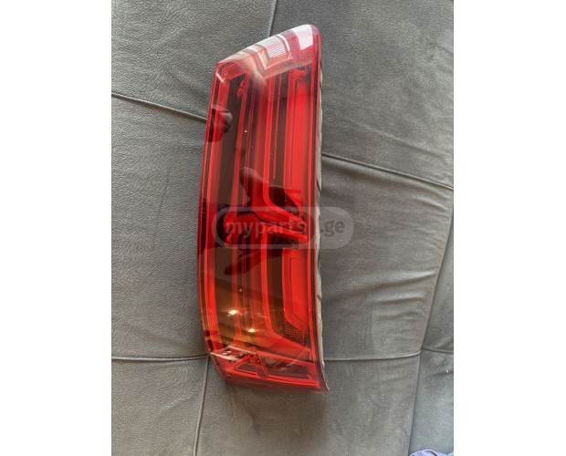 Arka Stop Lambası AUDI Q7 2015-2020 Arka Stop Lambası AUDI Q7 2015-2020