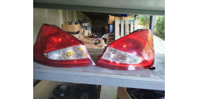 Arka Far FORD Fiesta 2010-2014 Arka Far FORD Fiesta 2010-2014