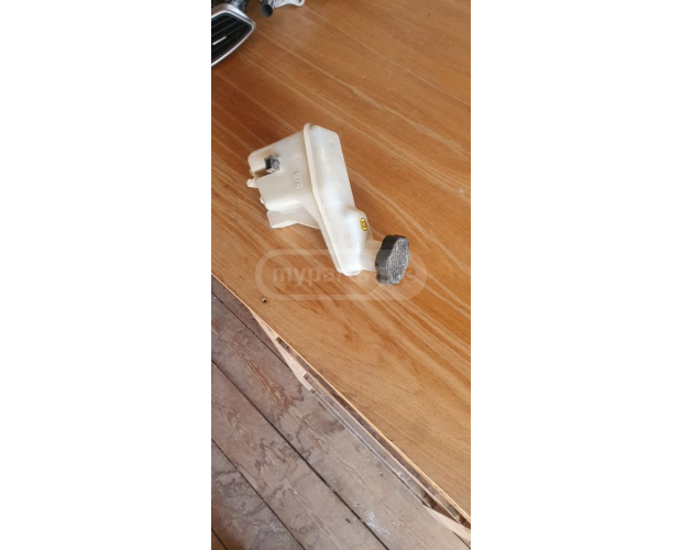 Fren Sıvısı Deposu HYUNDAI Tucson 2010-2014 Fren Sıvısı Deposu HYUNDAI Tucson 2010-2014