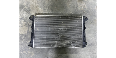 Su Radyatörü AUDI Q7 2020-2025 Su Radyatörü AUDI Q7 2020-2025
