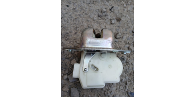 Bagaj Kilidi HONDA FIT 2008-2013 Bagaj Kilidi HONDA FIT 2008-2013