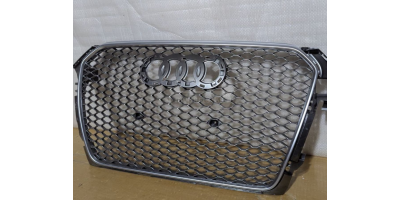 Ön Panjur AUDI RS4 2012-2015
