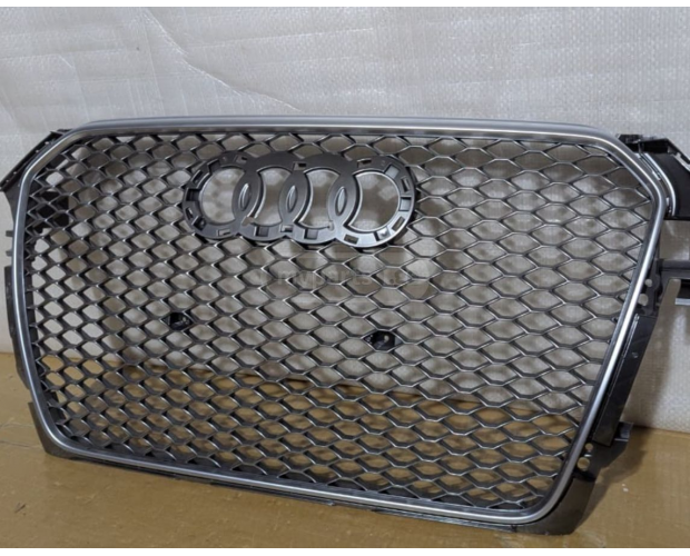 Ön Panjur AUDI RS4 2012-2015