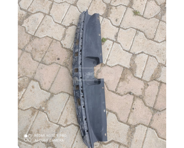 Radyatör Örtüsü HYUNDAI Elantra 2012-2017 Radyatör Örtüsü HYUNDAI Elantra 2012-2017