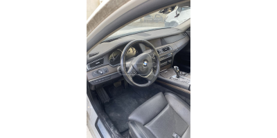 Göğüs (Torpido Paneli) BMW 750 2008-2015