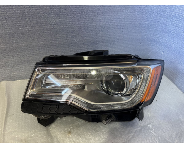 Ön Far JEEP Grand Cherokee 2014-2016 Ön Far JEEP Grand Cherokee 2014-2016