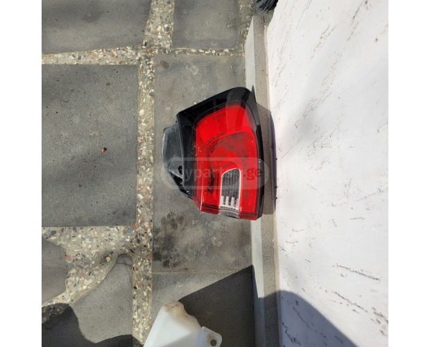 Arka Stop Lambası JEEP Cherokee 2014-2017 Arka Stop Lambası JEEP Cherokee 2014-2017