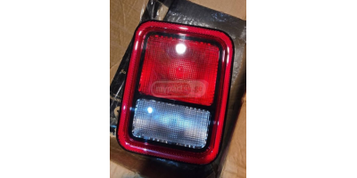 Arka Stop Lambası JEEP Gladiator 2020-2025 Arka Stop Lambası JEEP Gladiator 2020-2025