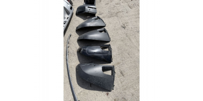 Tampon Moldingi LAND ROVER Defender 110 2020-2026 Tampon Moldingi LAND ROVER Defender 110 2020-2026
