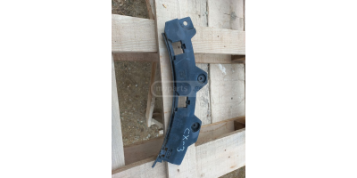 Tampon Braketi / Ayağı MAZDA CX-3 2016-2022 Tampon Braketi / Ayağı MAZDA CX-3 2016-2022