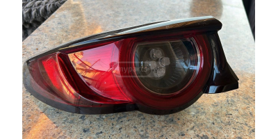 Arka Stop Lambası MAZDA Mazda 3 2018-2024 Arka Stop Lambası MAZDA Mazda 3 2018-2024