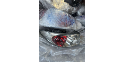 Arka Stop Lambası MAZDA Atenza 2002-2004 Arka Stop Lambası MAZDA Atenza 2002-2004