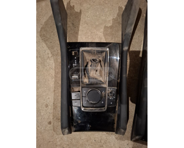 Orta Konsol MAZDA Mazda 3 2018-2025