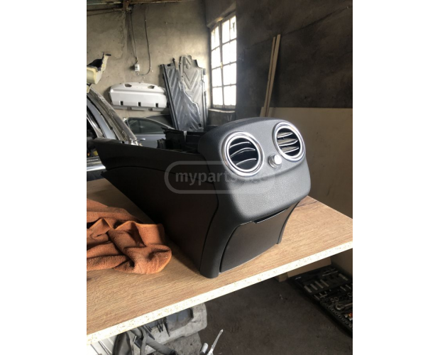 Orta Konsol MERCEDES-BENZ C 300 2015-2018 Orta Konsol MERCEDES-BENZ C 300 2015-2018