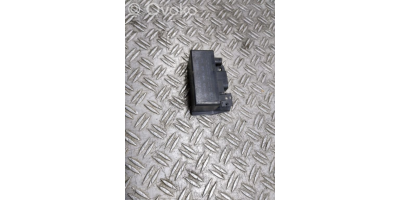 Mercedes-Benz A W168 1999 Kızdırma bujisi ön ısıtma rölesi Mercedes-Benz A W168 1999 Kızdırma bujisi ön ısıtma rölesi