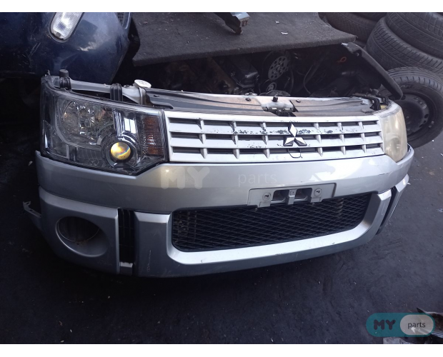 Ön Far MITSUBISHI Delica 2005-2012