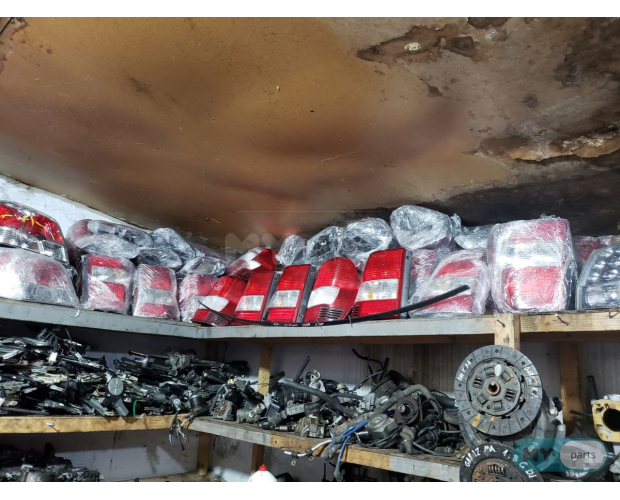 Arka Stop Lambası MITSUBISHI Pajero IO 1998-2007
