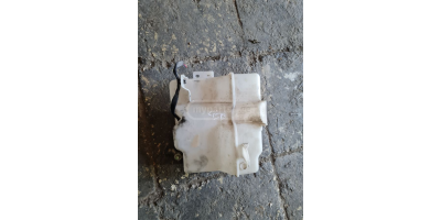 Silecek Su Deposu MITSUBISHI Delica 2007-2017 Silecek Su Deposu MITSUBISHI Delica 2007-2017
