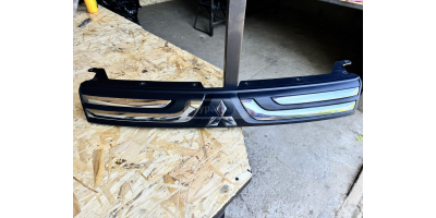 Ön Panjur MITSUBISHI Outlander 2013-2015