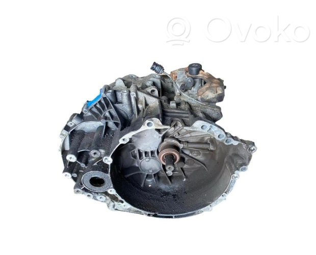 Volvo V60, V60 Cross Country 2.0 2015 Orijinal Çıkma 6 İleri Manuel Şanzıman M66