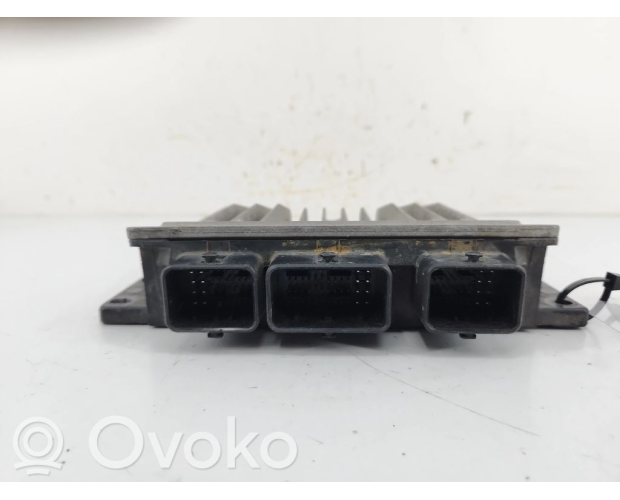 Renault Clio (II Kasa) 1998 Orijinal Çıkma Motor Beyni 8200303619