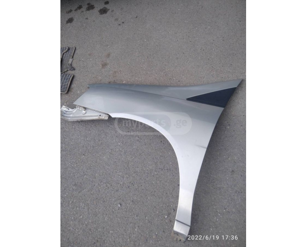 Çamurluk NISSAN Liberty 2001-2005 Çamurluk NISSAN Liberty 2001-2005