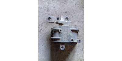 Motor Takozu SKODA Octavia 2009-2012 Motor Takozu SKODA Octavia 2009-2012