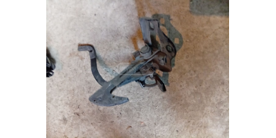 Kaput Kilidi SKODA Octavia 2009-2012 Kaput Kilidi SKODA Octavia 2009-2012