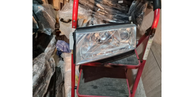 Ön Far SKODA Octavia 2002-2010 Ön Far SKODA Octavia 2002-2010