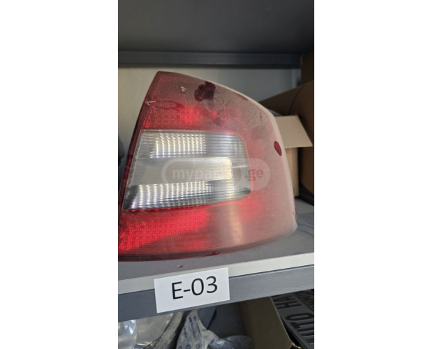 Arka Stop Lambası SKODA Octavia 2009-2013 Arka Stop Lambası SKODA Octavia 2009-2013