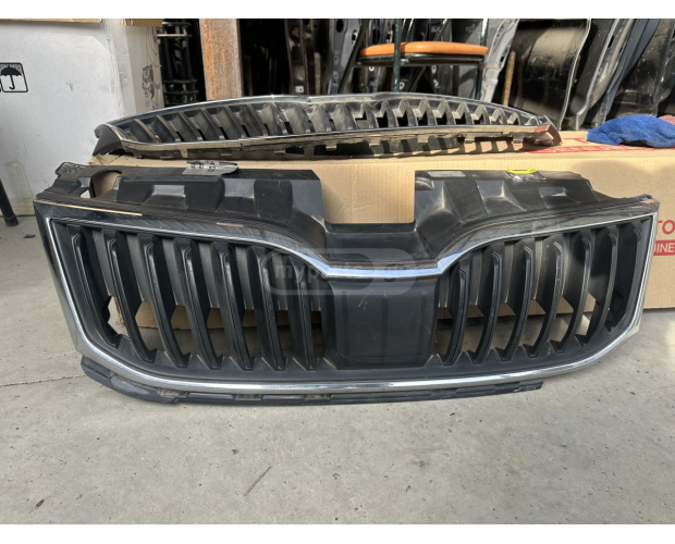 Ön Panjur SKODA Octavia 2019-2023 Ön Panjur SKODA Octavia 2019-2023